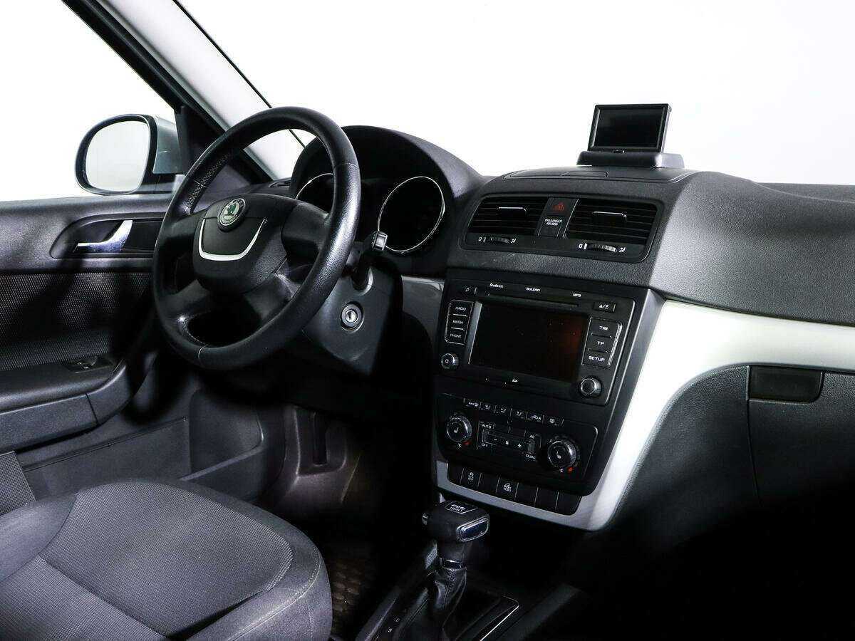 Купить Skoda Yeti с пробегом. Фото: #6