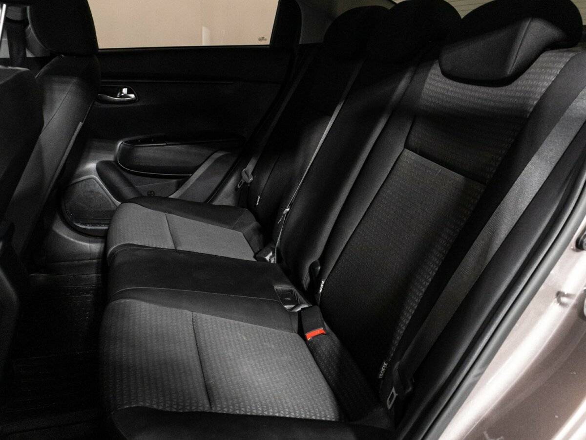 Купить Kia Rio с пробегом. Фото: #9