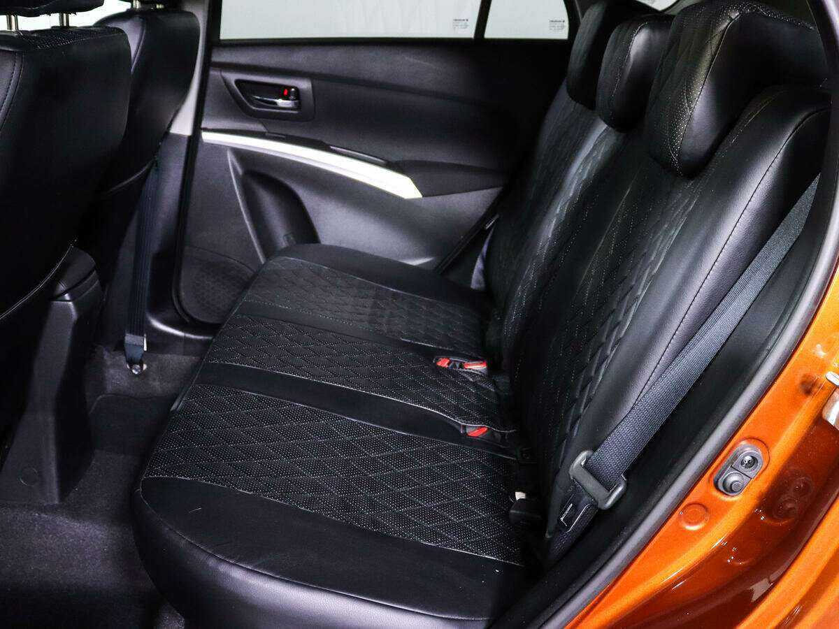 Купить Suzuki SX4 с пробегом. Фото: #9