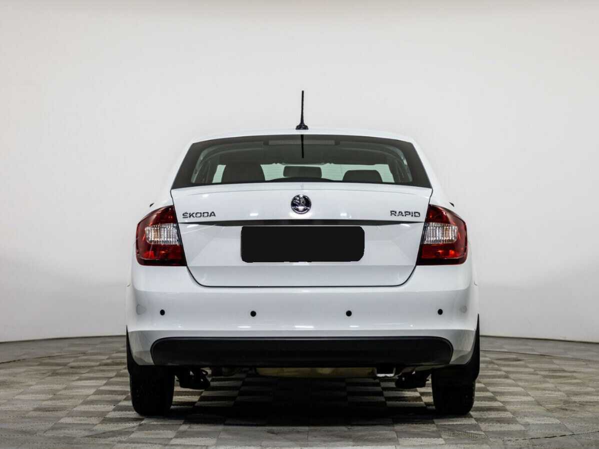 Купить Skoda Rapid с пробегом. Фото: #4