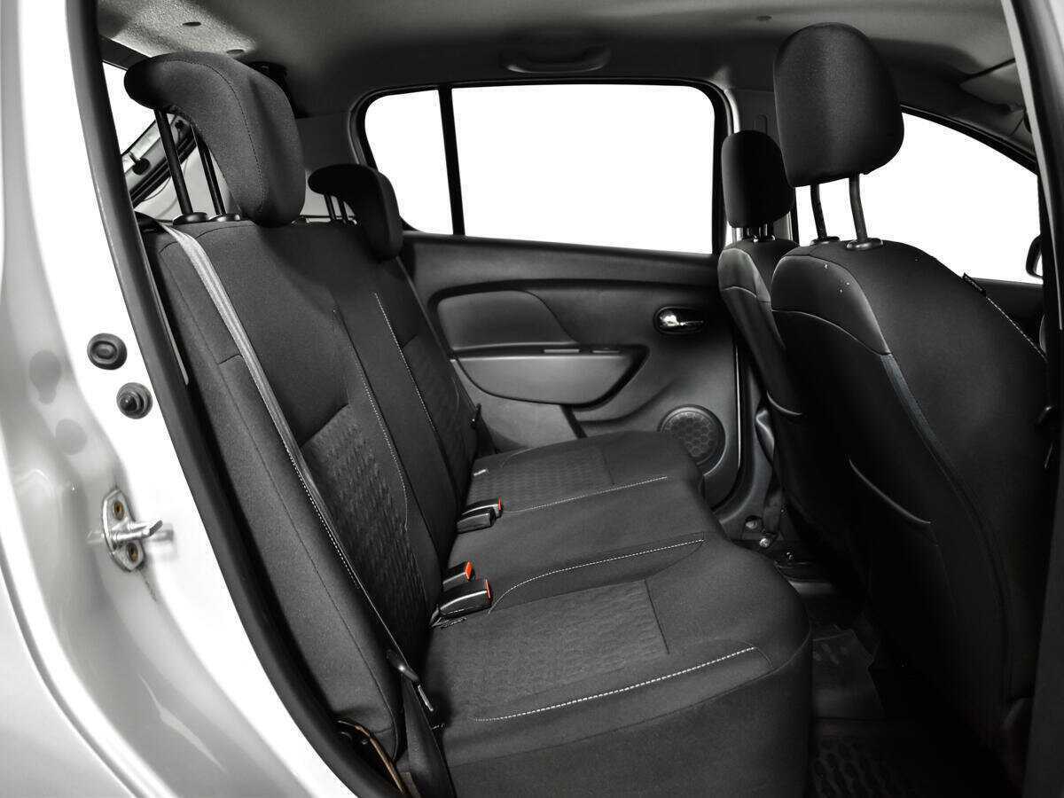 Купить Renault Sandero с пробегом. Фото: #9