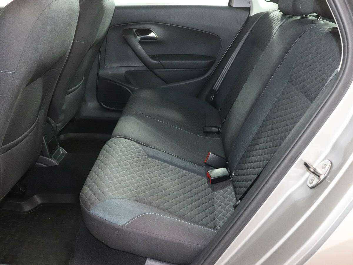 Купить Volkswagen Polo с пробегом. Фото: #8