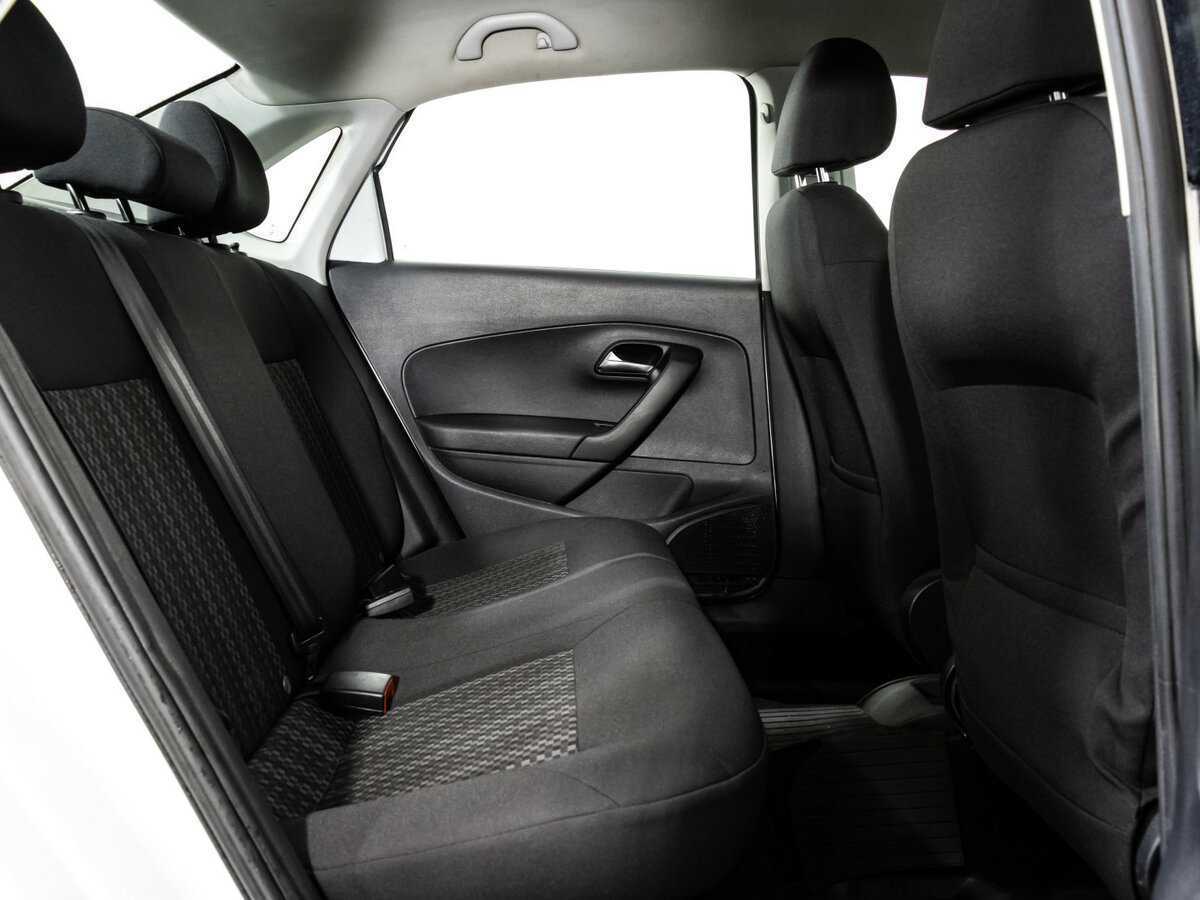 Купить Volkswagen Polo с пробегом. Фото: #10