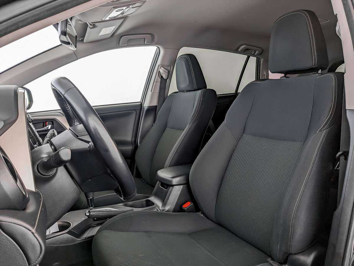Купить Toyota RAV4 с пробегом. Фото: #14