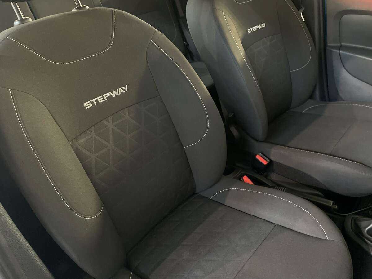 Купить Renault Sandero с пробегом. Фото: #13