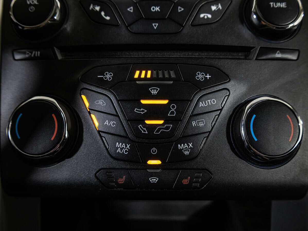 Купить Ford Mondeo с пробегом. Фото: #10