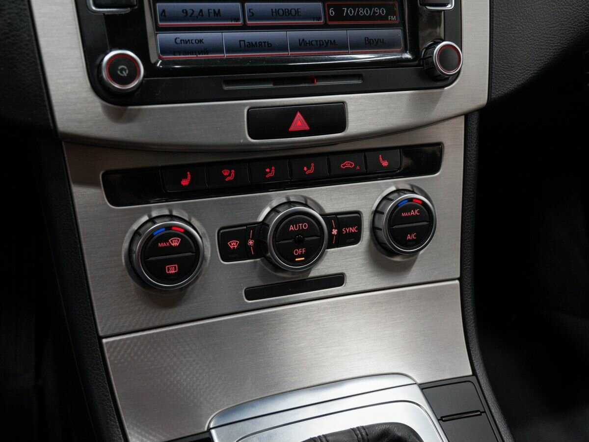 Купить Volkswagen Passat с пробегом. Фото: #18