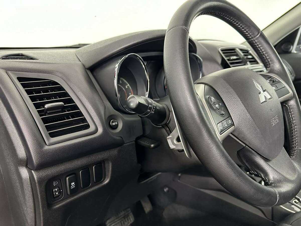 Купить Mitsubishi ASX с пробегом. Фото: #8