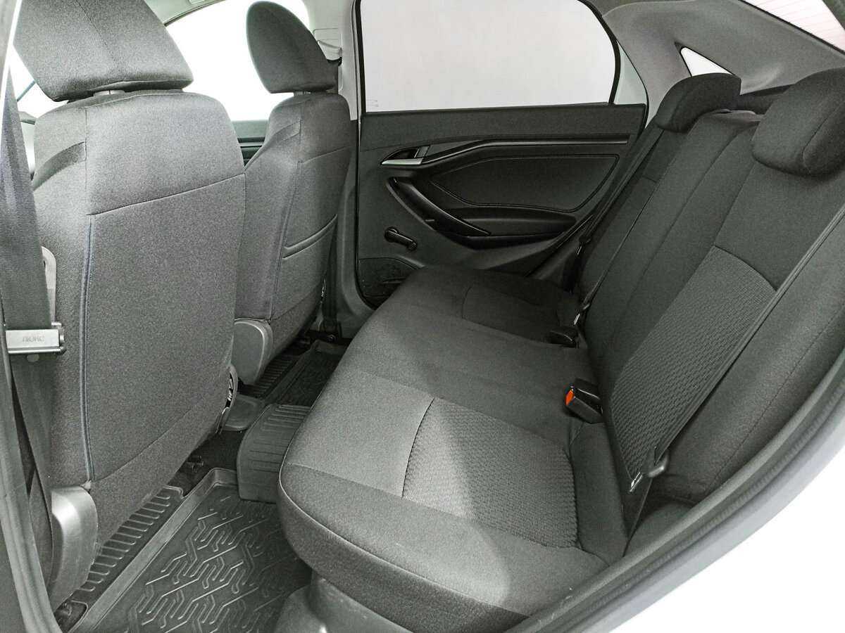 Купить Lada (ВАЗ) Vesta с пробегом. Фото: #9