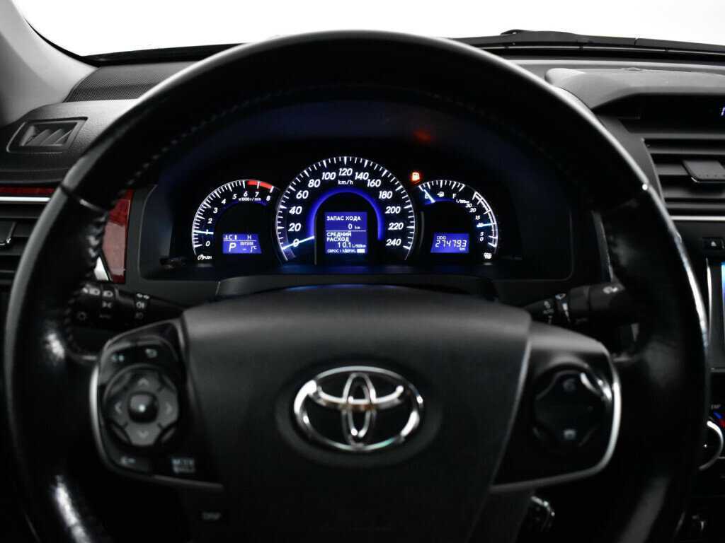 Купить Toyota Camry с пробегом. Фото: #10