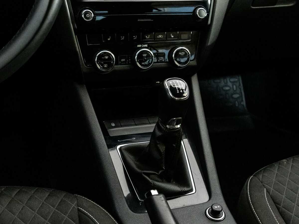 Купить Skoda Octavia с пробегом. Фото: #11