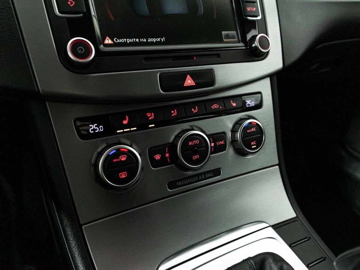 Купить Volkswagen Passat CC с пробегом. Фото: #15