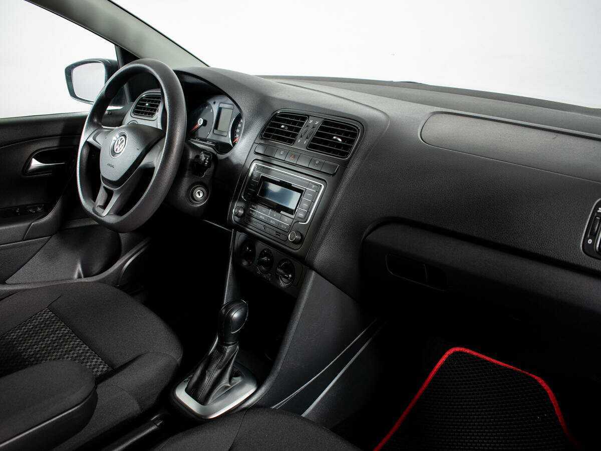 Купить Volkswagen Polo с пробегом. Фото: #6