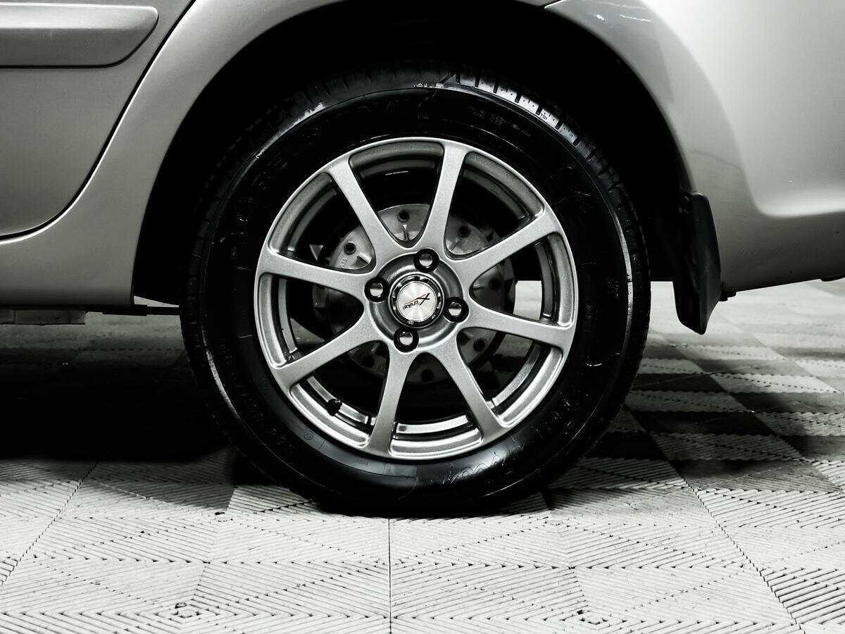 Купить Lada (ВАЗ) Granta с пробегом. Фото: #2