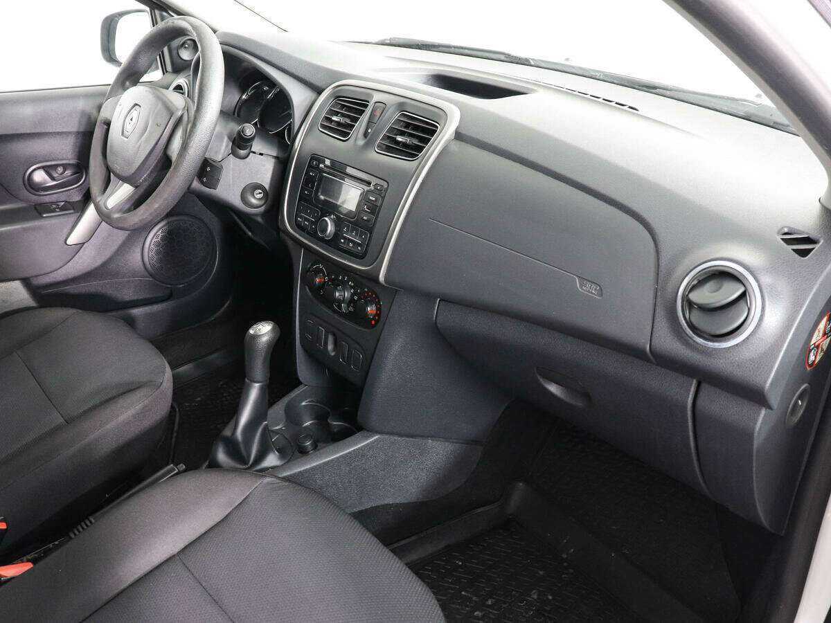 Купить Renault Logan с пробегом. Фото: #5