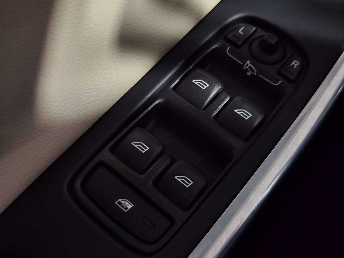 Купить Volvo S60 с пробегом. Фото: #14