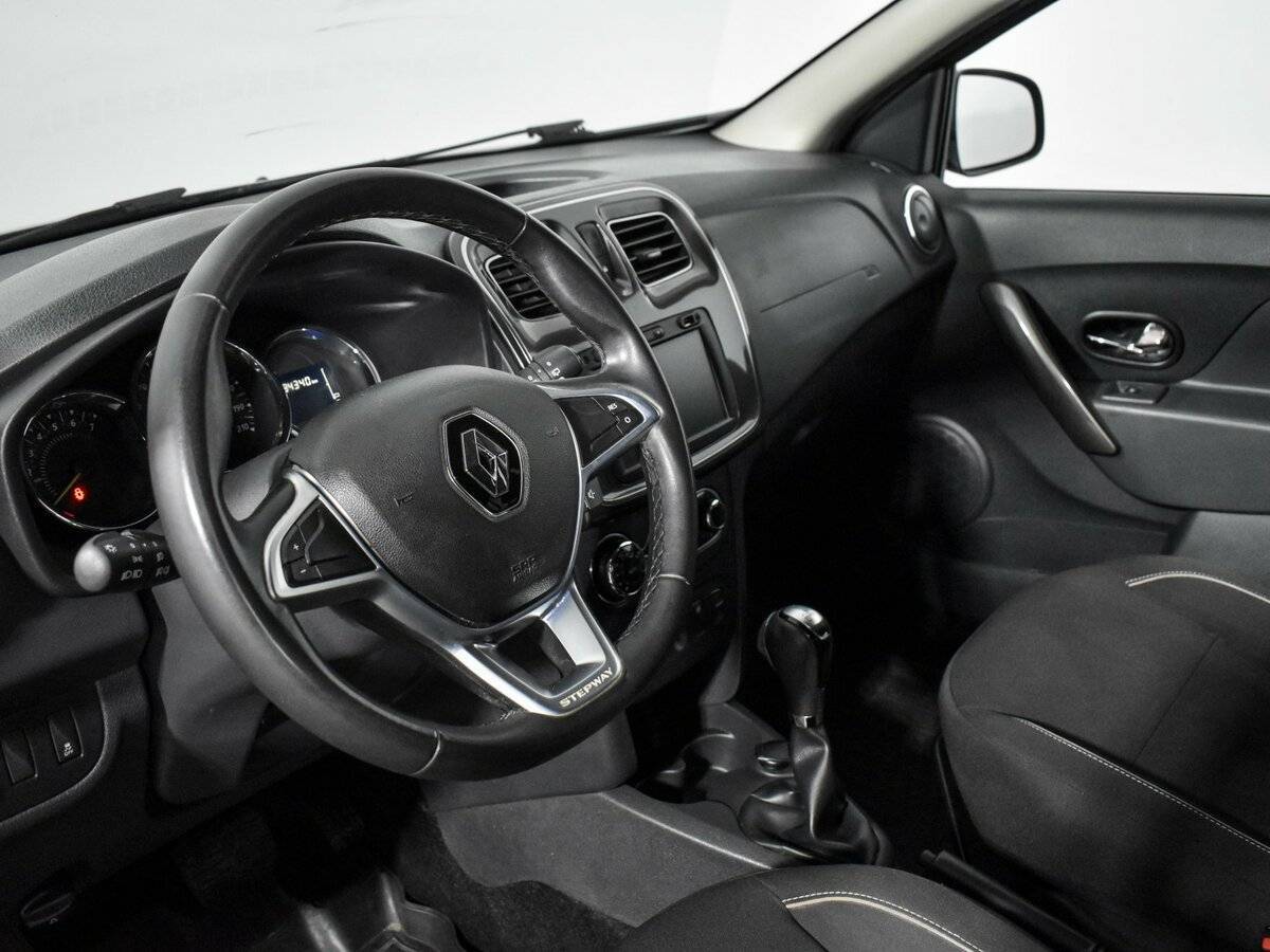 Купить Renault Sandero с пробегом. Фото: #16