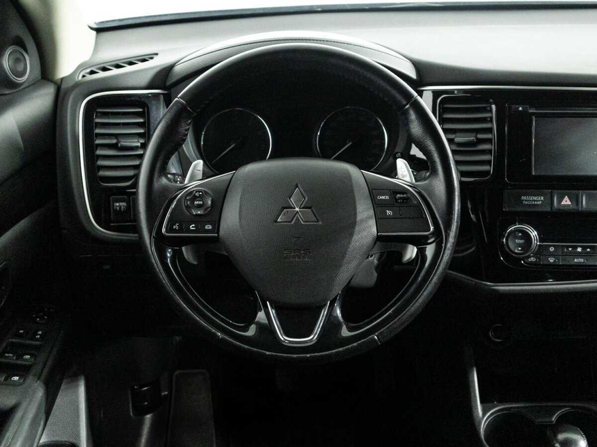 Купить Mitsubishi Outlander с пробегом. Фото: #17
