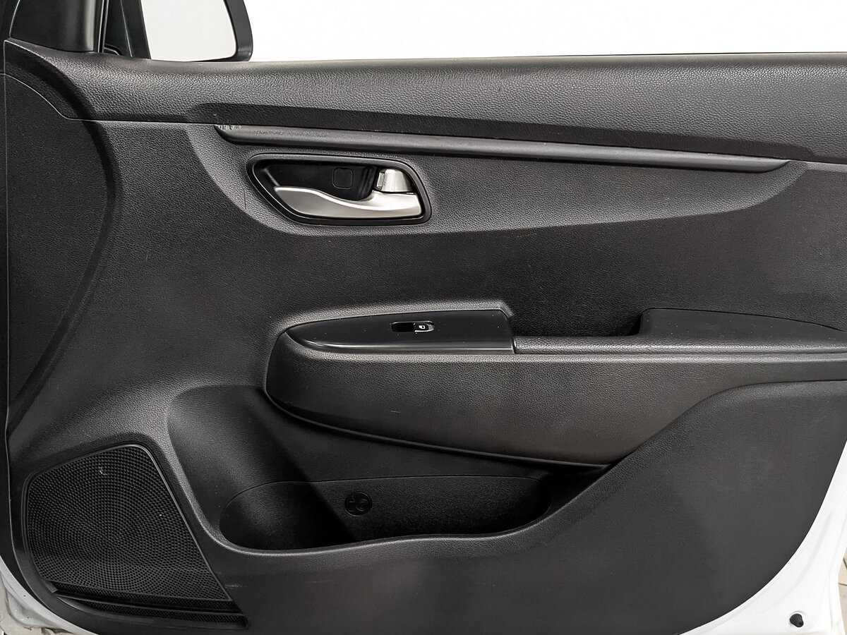 Купить Kia Rio с пробегом. Фото: #22