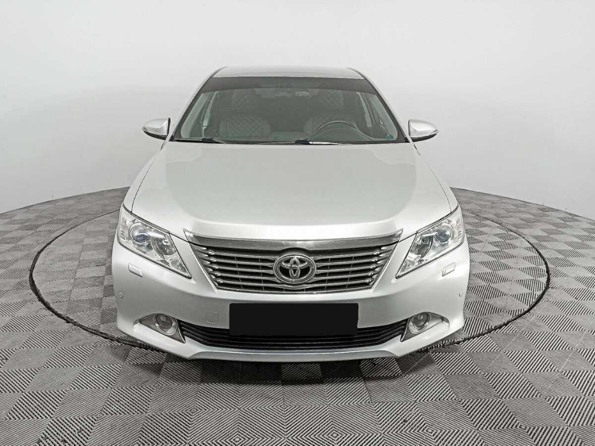 Купить Toyota Camry с пробегом. Фото: #1