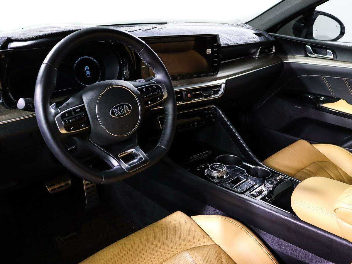 Купить Kia K5 с пробегом. Фото: #11