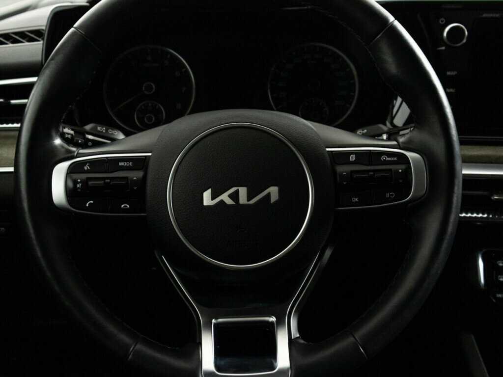 Купить Kia K5 с пробегом. Фото: #24