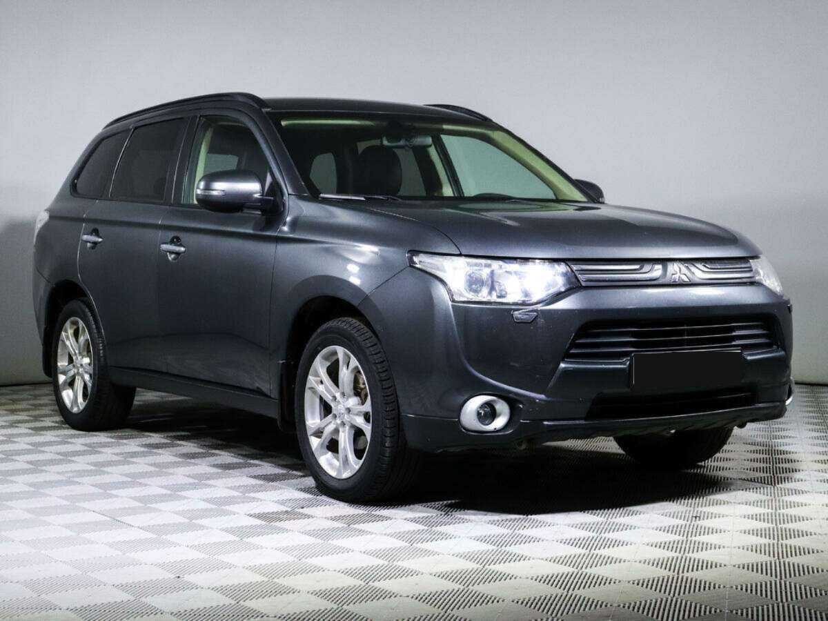 Купить Mitsubishi Outlander с пробегом. Фото: #2