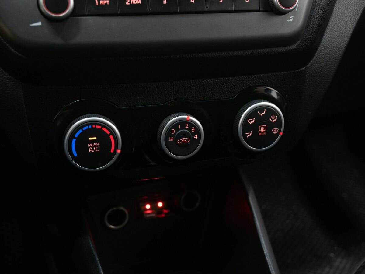 Купить Kia Rio с пробегом. Фото: #19