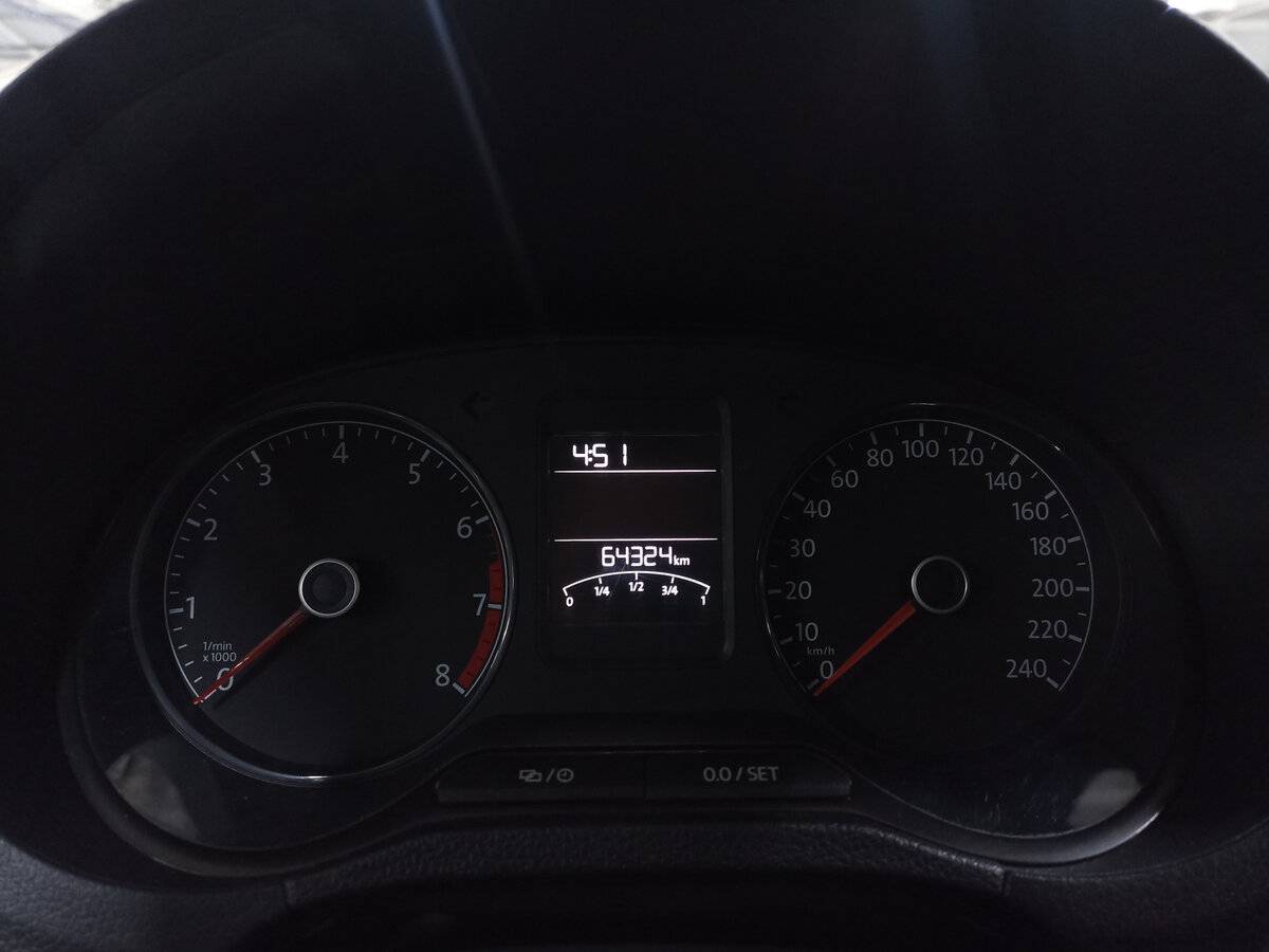 Купить Volkswagen Polo с пробегом. Фото: #12