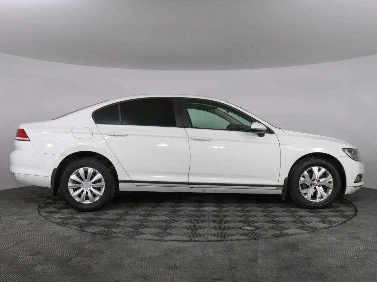 Купить Volkswagen Passat с пробегом. Фото: #3