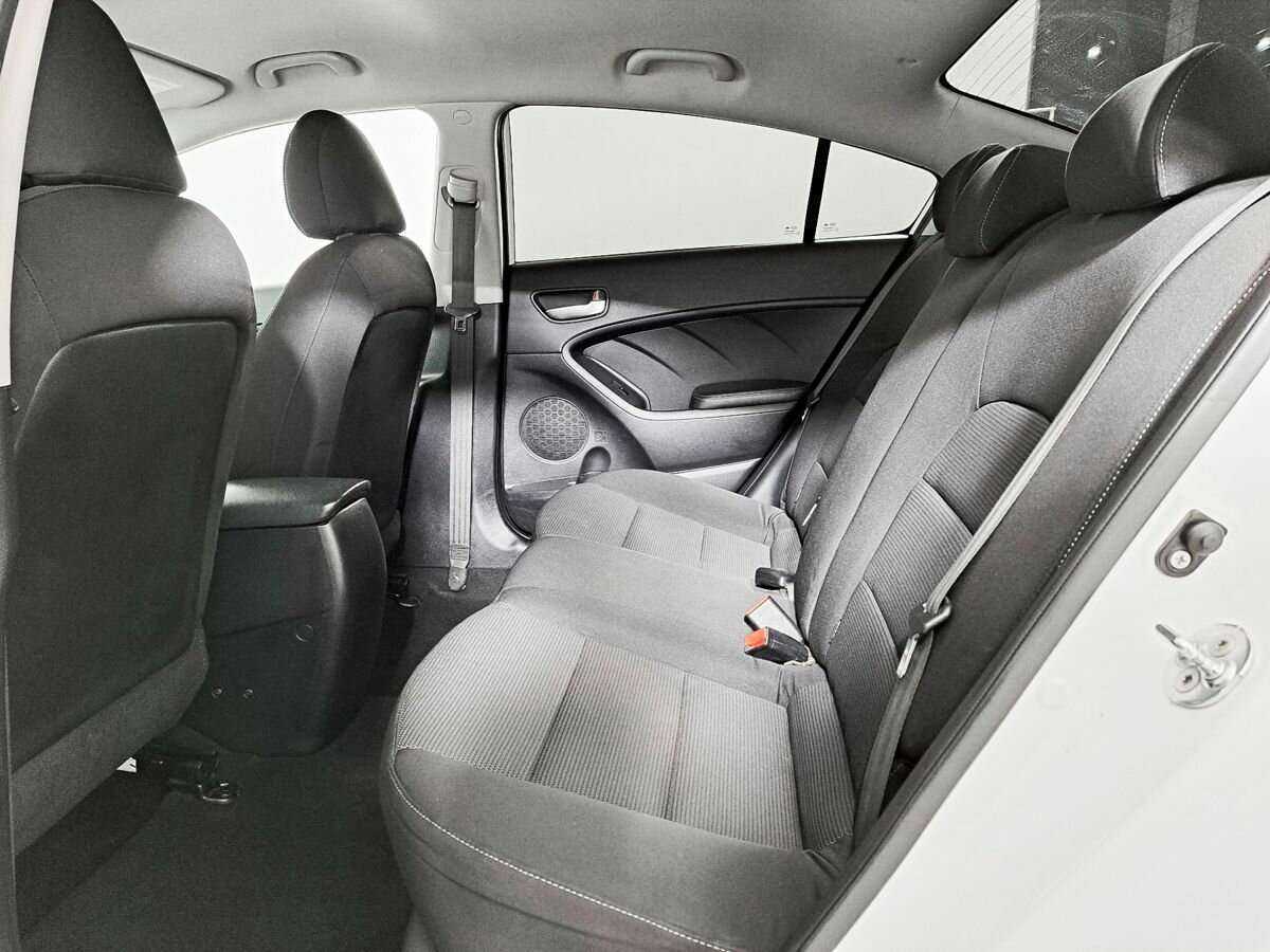 Купить Kia Cerato с пробегом. Фото: #9