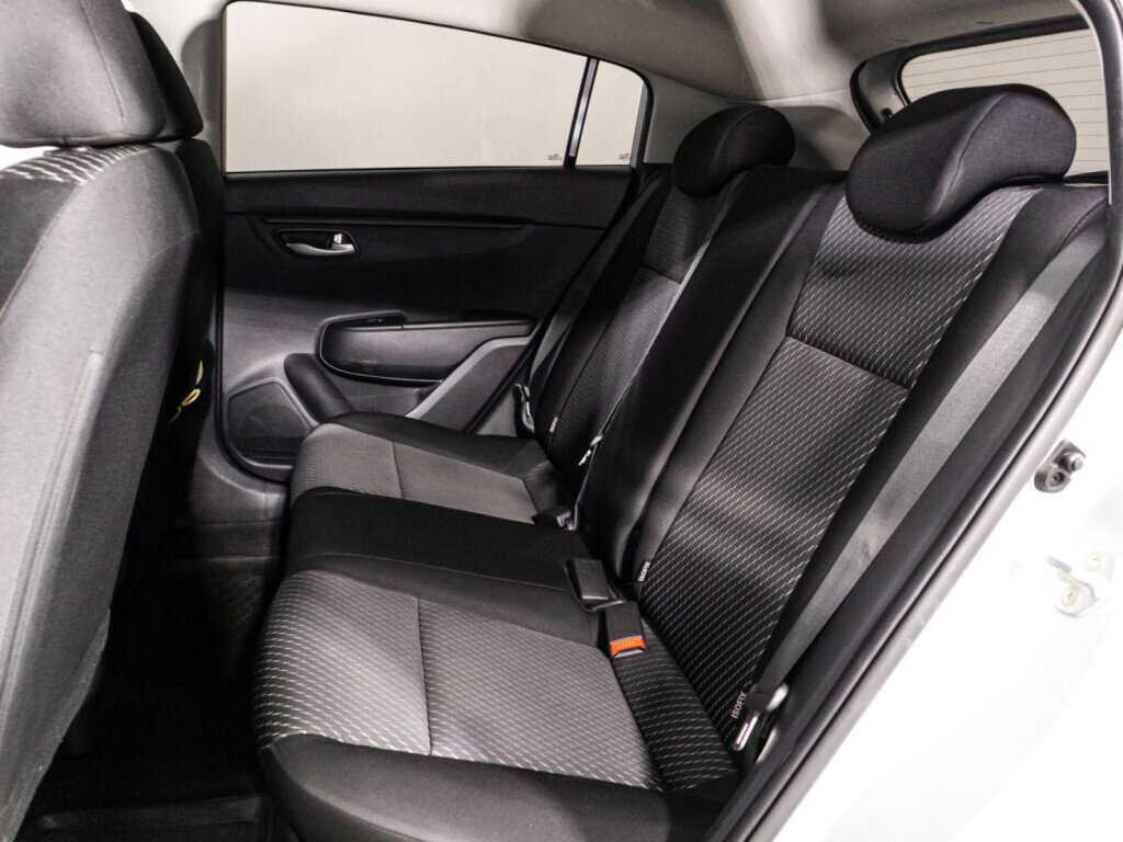 Купить Kia Rio с пробегом. Фото: #9