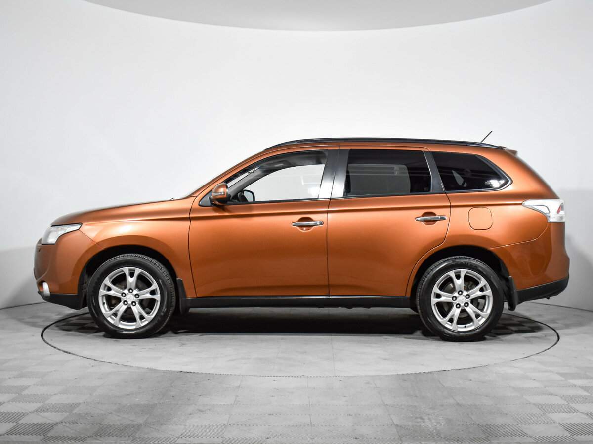 Купить Mitsubishi Outlander с пробегом. Фото: #3