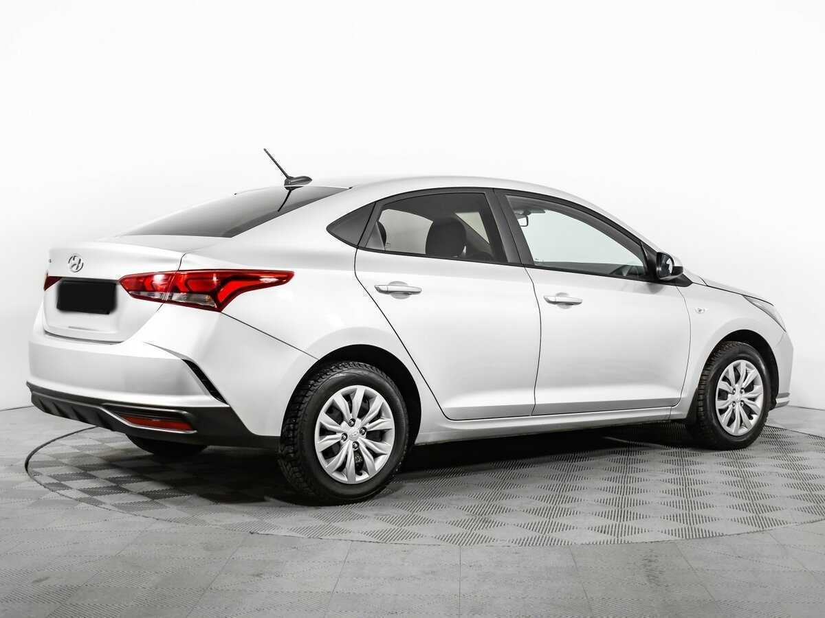 Купить Hyundai Solaris с пробегом. Фото: #4