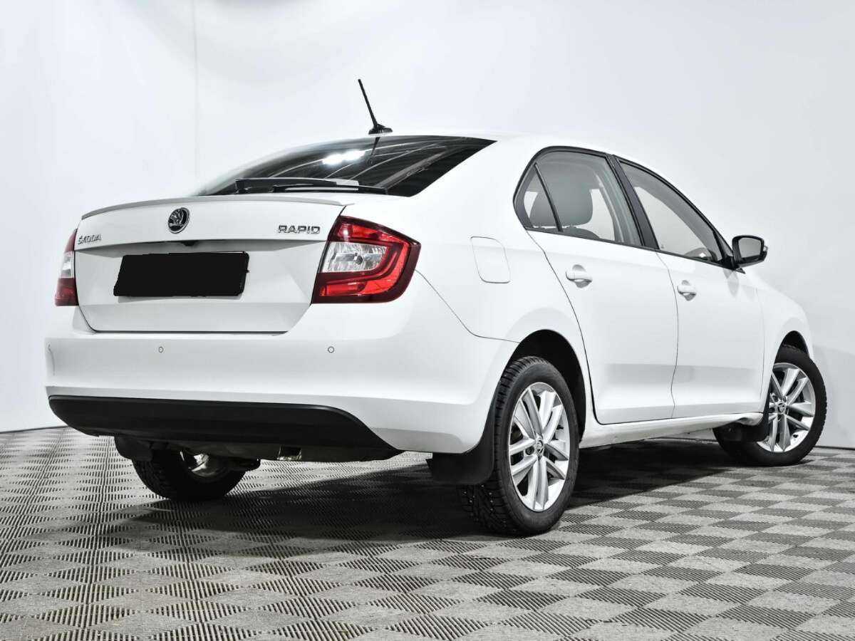 Купить Skoda Rapid с пробегом. Фото: #3