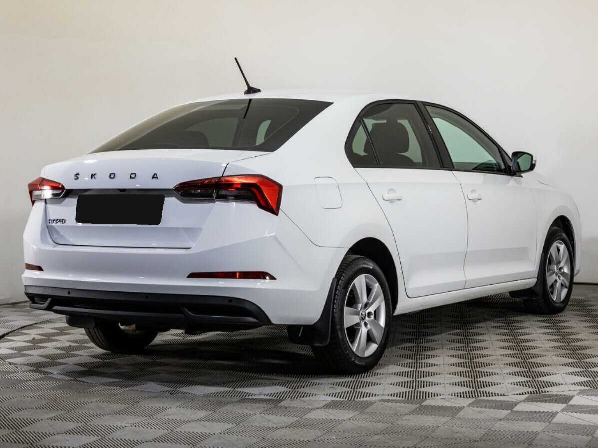 Купить Skoda Rapid с пробегом. Фото: #4