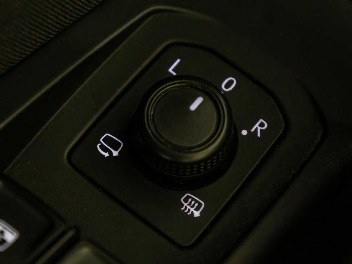 Купить Volkswagen Passat с пробегом. Фото: #19