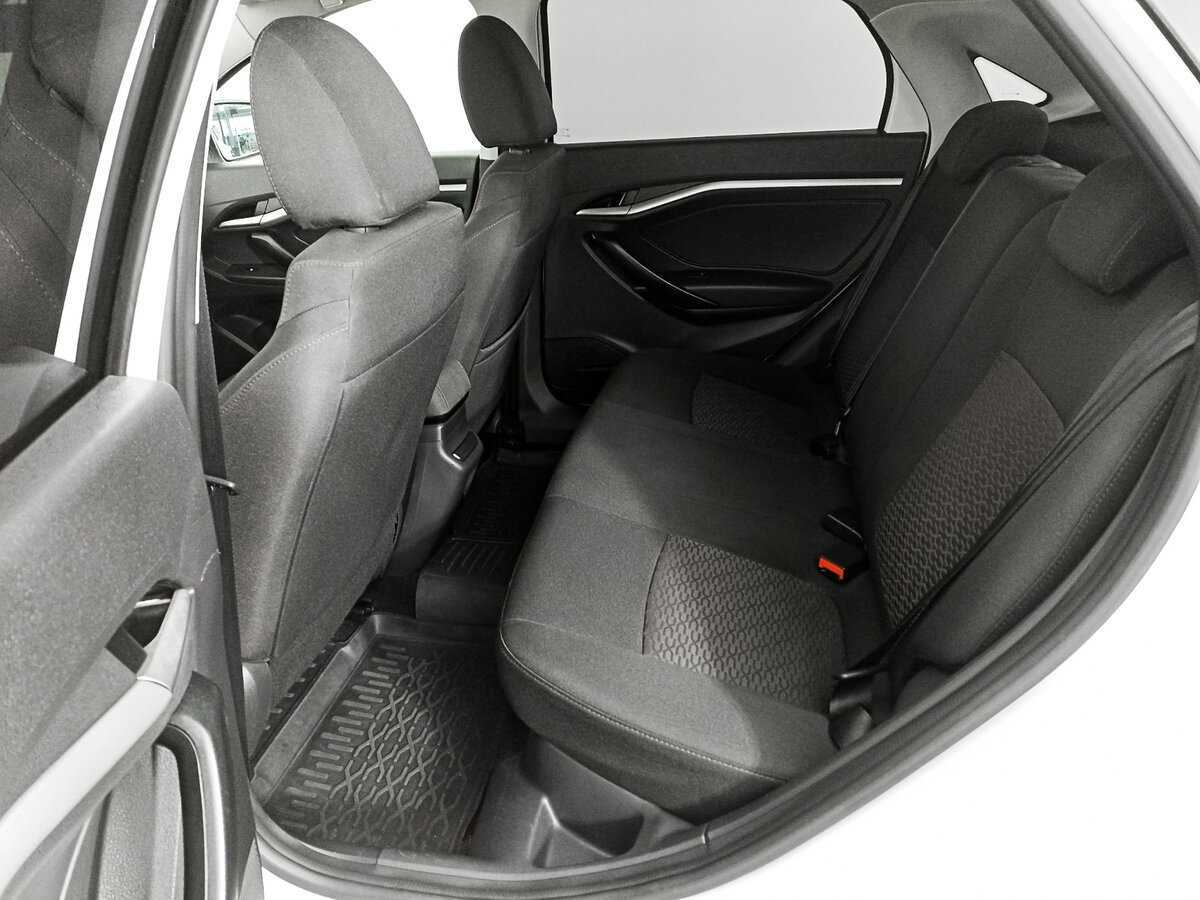 Купить Lada (ВАЗ) Vesta с пробегом. Фото: #7