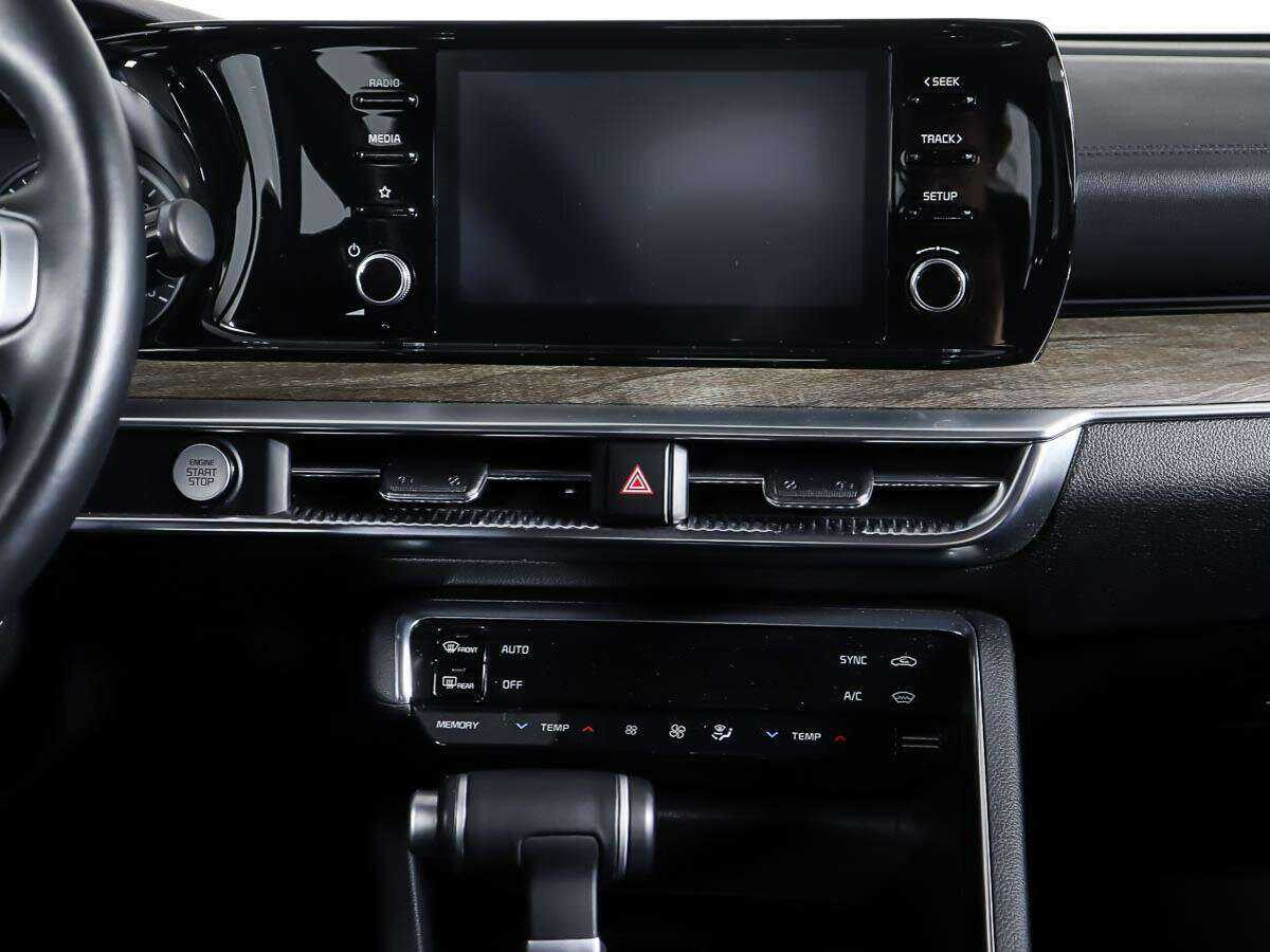 Купить Kia K5 с пробегом. Фото: #11