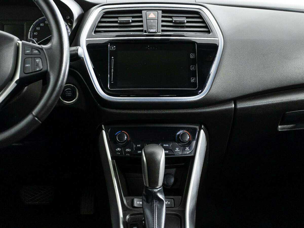 Купить Suzuki SX4 с пробегом. Фото: #13