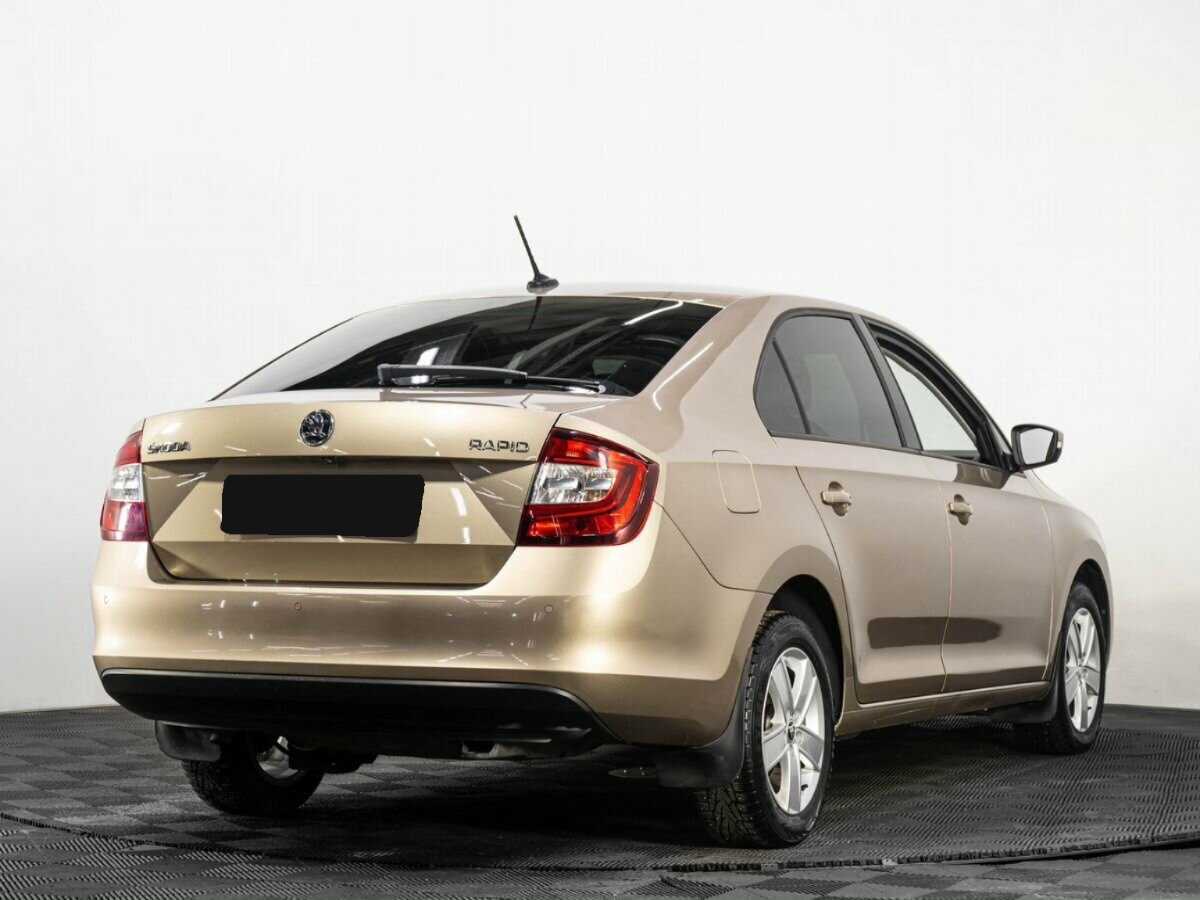 Купить Skoda Rapid с пробегом. Фото: #3