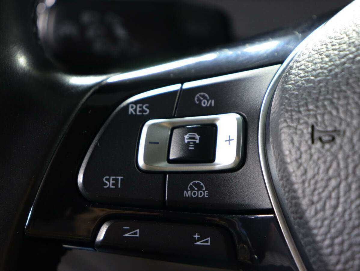 Купить Volkswagen Golf с пробегом. Фото: #18