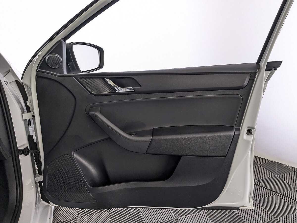 Купить Skoda Rapid с пробегом. Фото: #24