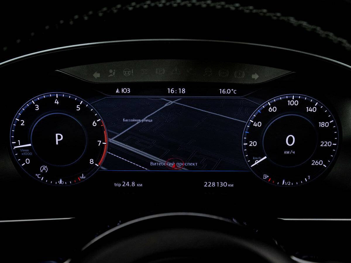 Купить Volkswagen Passat с пробегом. Фото: #24