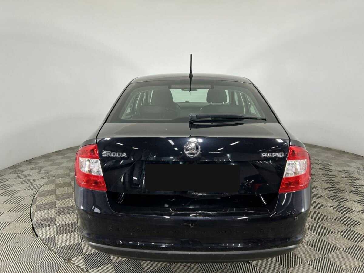 Купить Skoda Rapid с пробегом. Фото: #2