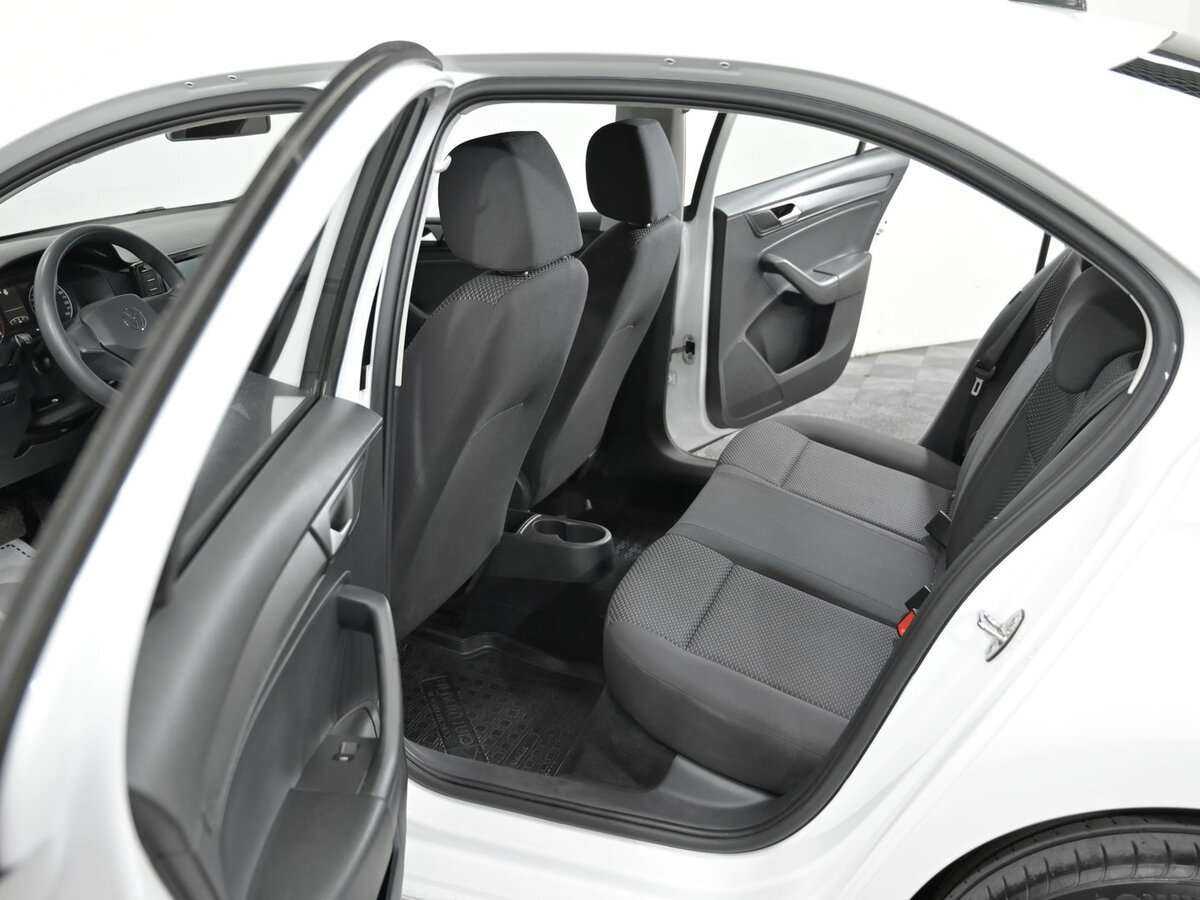 Купить Volkswagen Polo с пробегом. Фото: #5