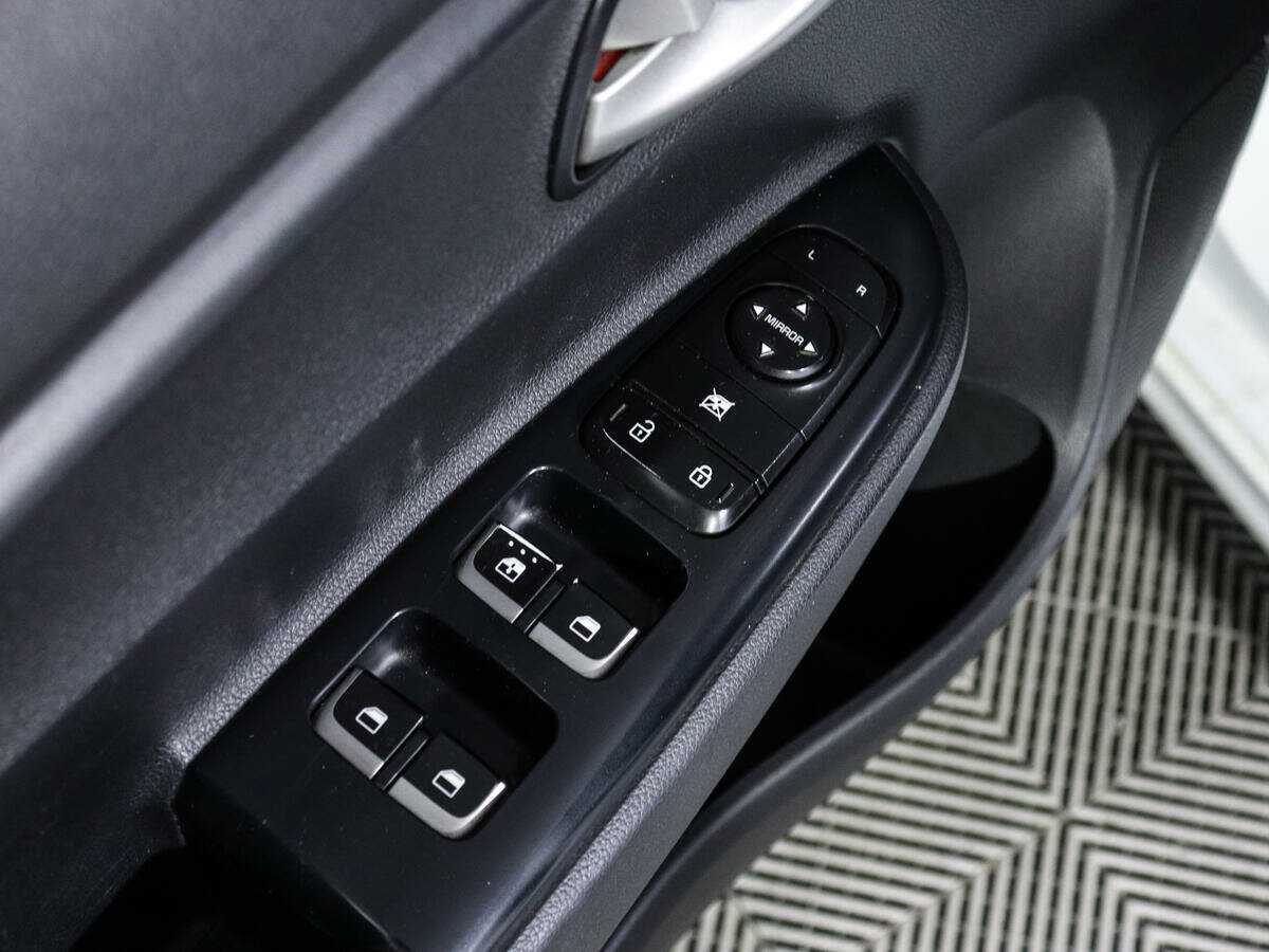 Купить Kia Rio с пробегом. Фото: #14