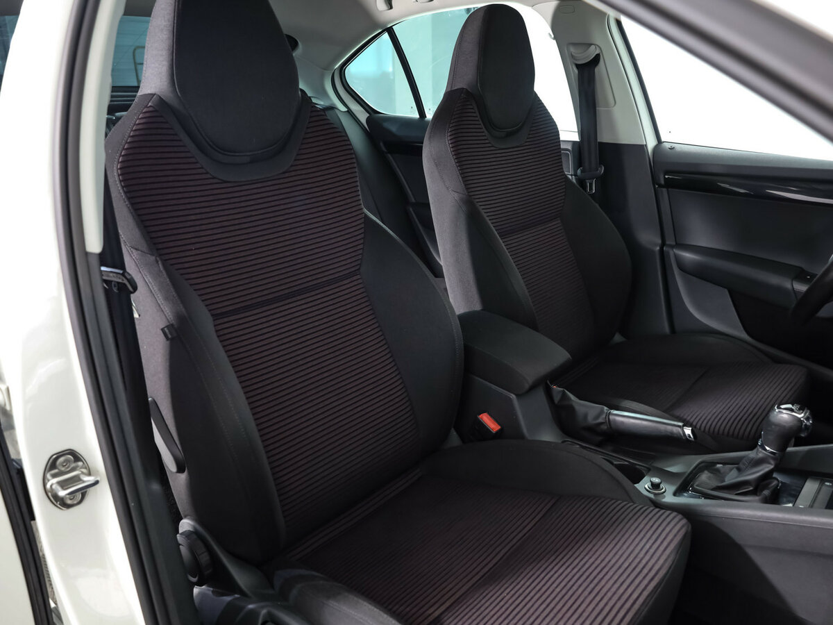 Купить Skoda Octavia с пробегом. Фото: #17