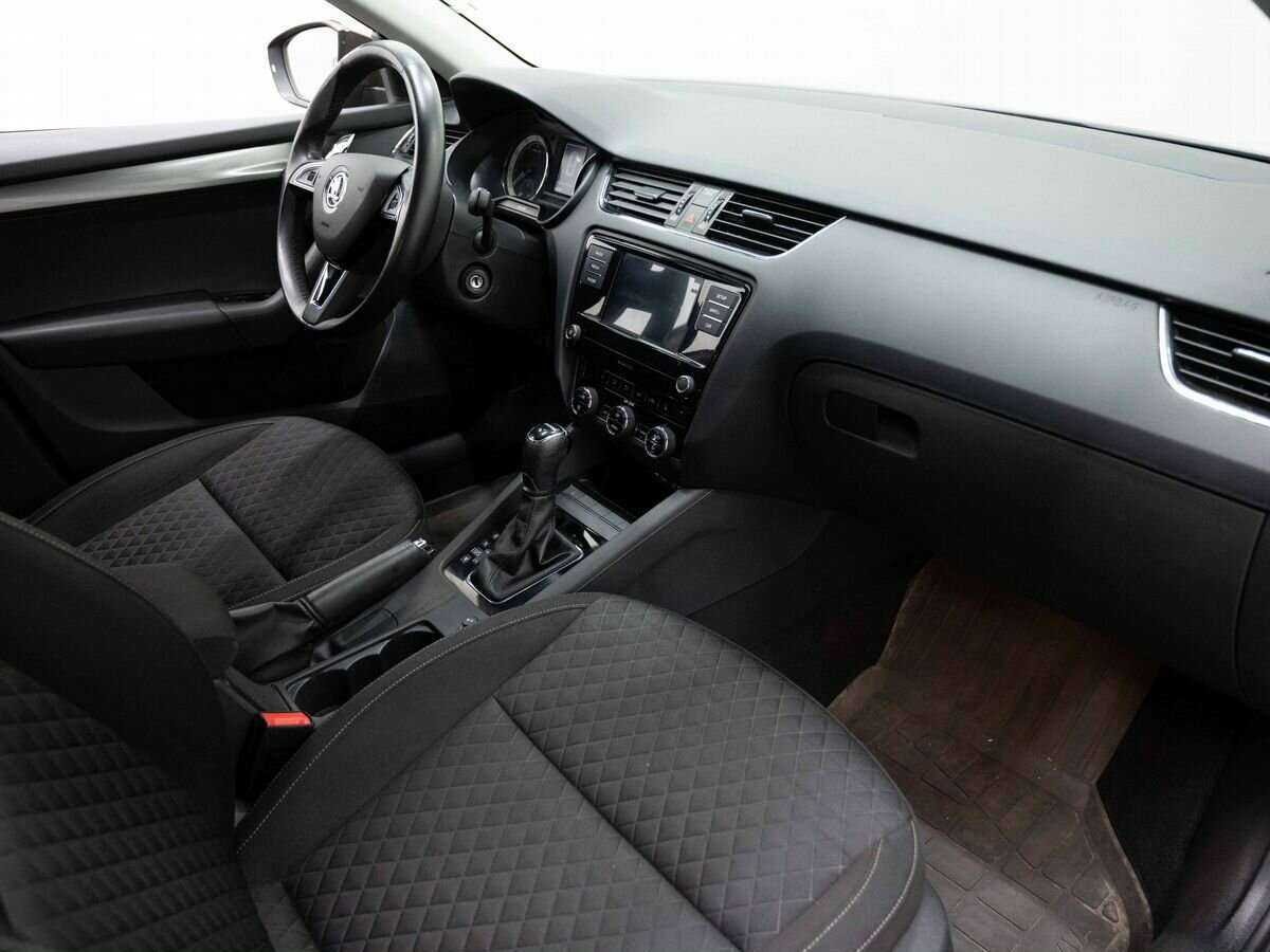 Купить Skoda Octavia с пробегом. Фото: #9