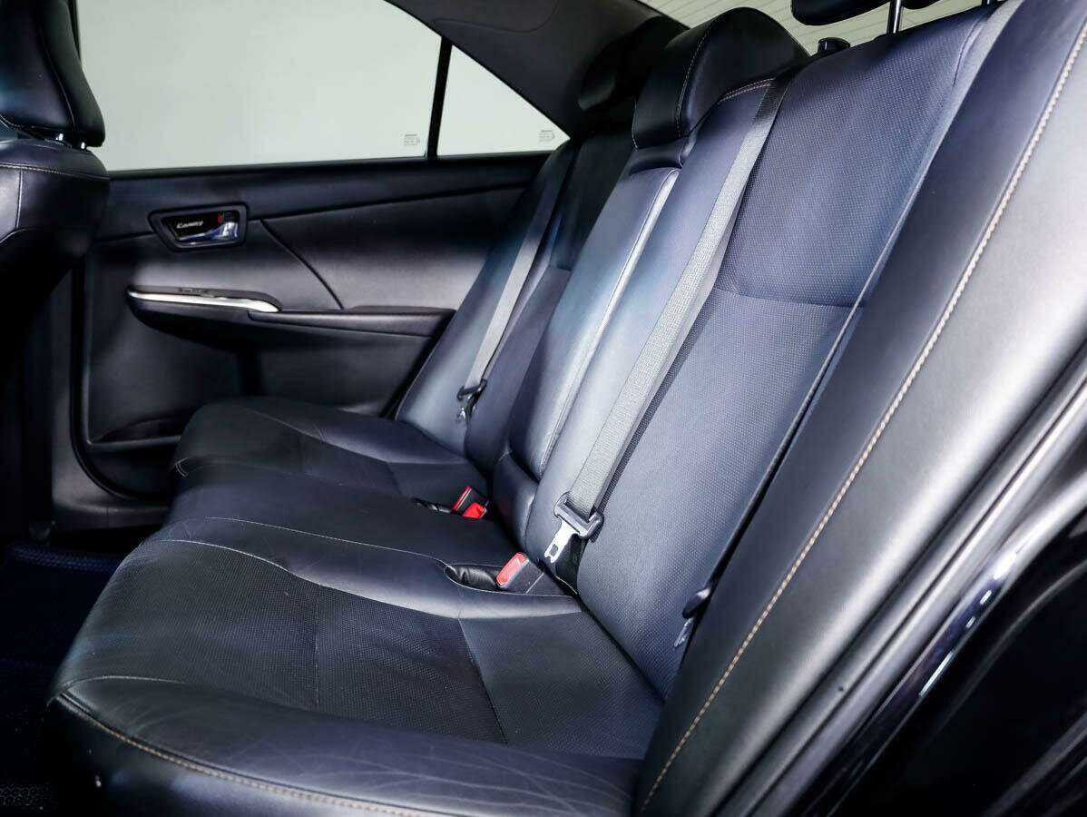 Купить Toyota Camry с пробегом. Фото: #11